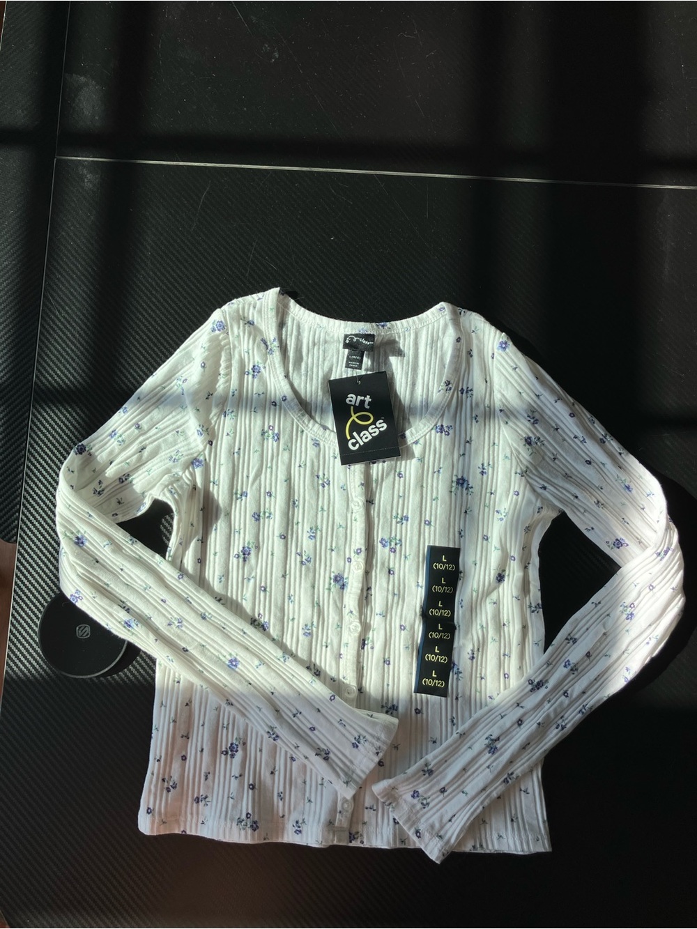 art class White Ribbed Top with Small Blue Floral Print